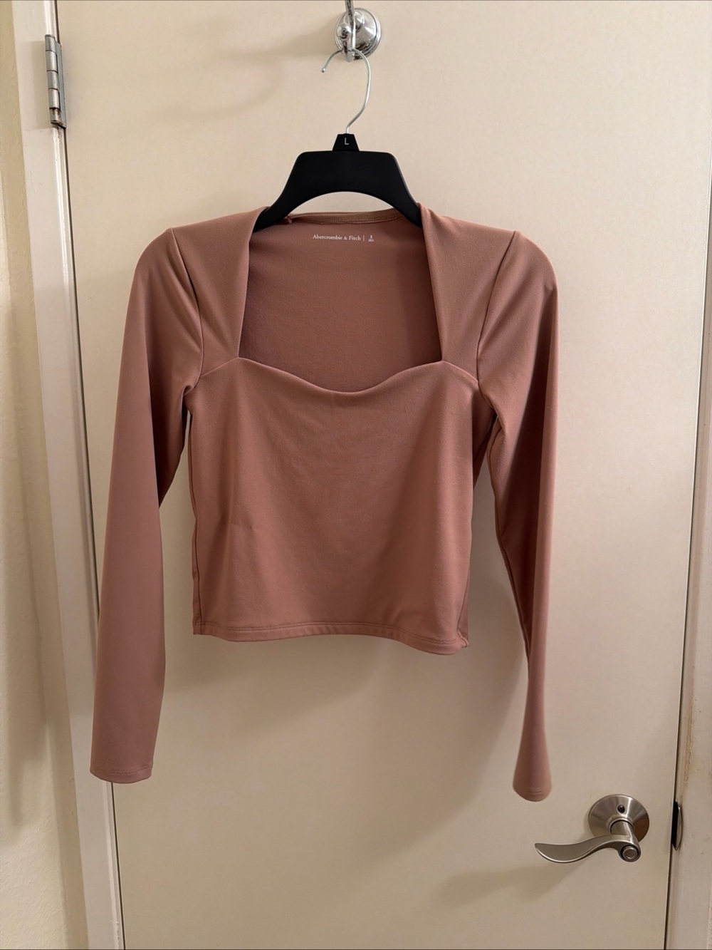 Abercrombie & Fitch Beige Sweetheart Neck Long Sleeve Cropped Blouse S